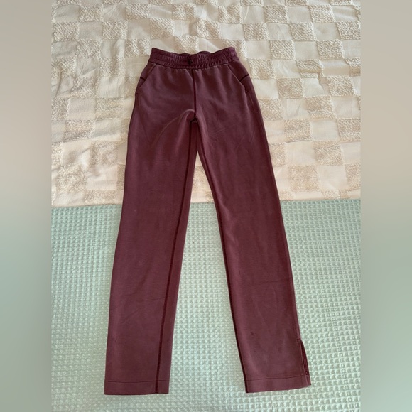 Lululemon Brushed Softstreme Split Hem high rise pant, size 2
Red Merlot - Picture 1 of 8